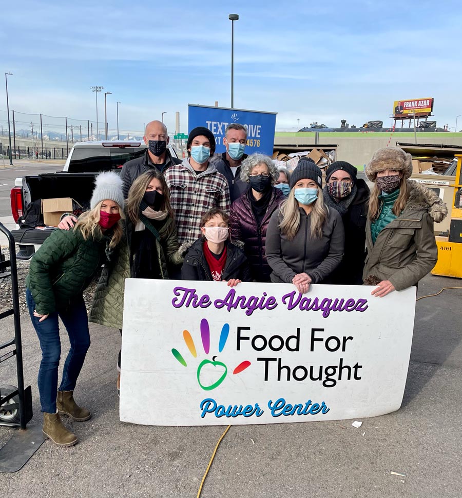 GFM|CenterTable team members, friends and family volunteer at Food for Thought